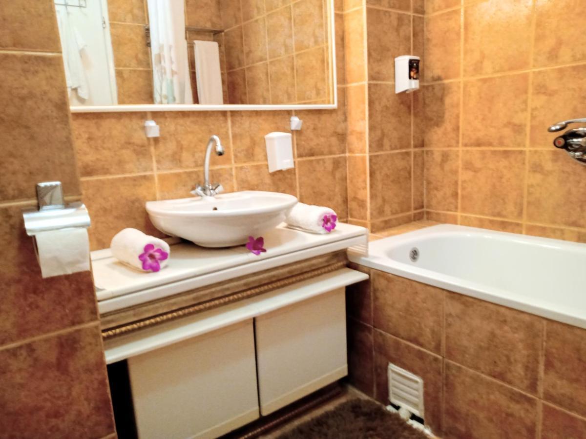 אוהריד Central Lakeside Apartment מראה חיצוני תמונה