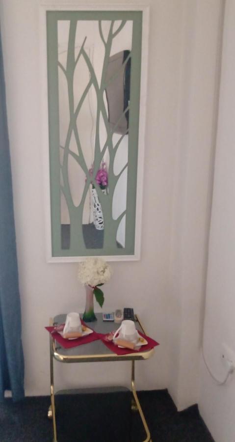 אוהריד Central Lakeside Apartment מראה חיצוני תמונה